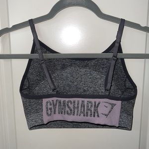 Gym shark woman’s sports bra